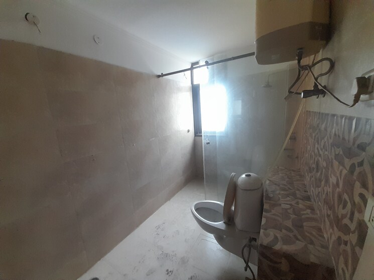 Bathroom, maya-garden-city 5 Bedroom 2850 Sq.Ft. Apartment In Lohgarh Zirakpur 9151544