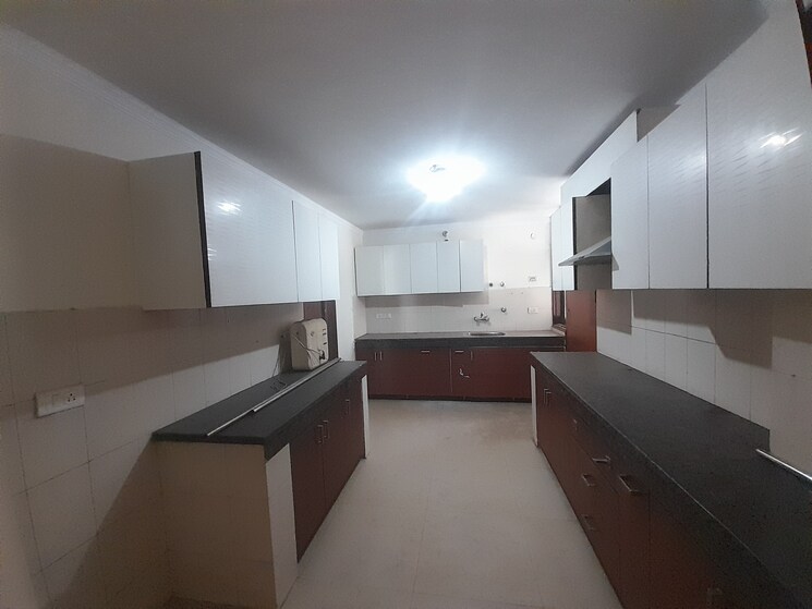 Kitchen, maya-garden-city 5 Bedroom 2850 Sq.Ft. Apartment In Lohgarh Zirakpur 9151544