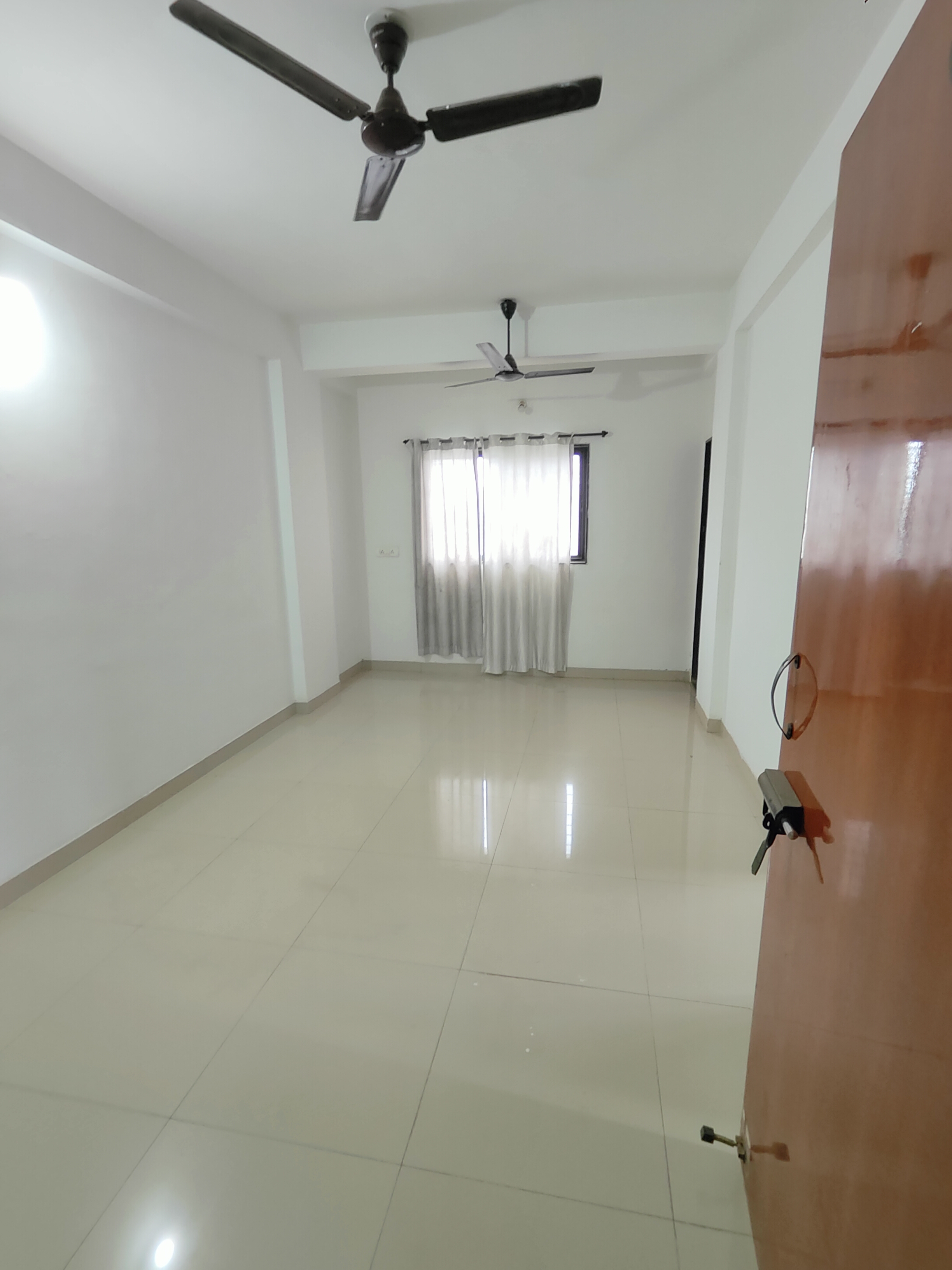 1 Rk+ Extra Room Apartment For Rent in Dhanani Appartment 