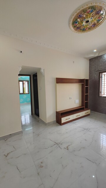 Room in 3 BHK Apartment at Pallavaram – for Sale