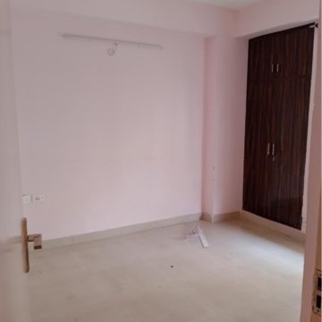Room in 2 BHK Apartment at Ascent Sevy Ville De Phase II, Sehani Khurd – for Rent