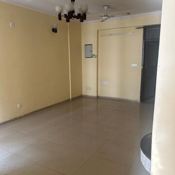 Room in 2 BHK Apartment at MCC Signature Residency, Raj Nagar Extension – for Rent