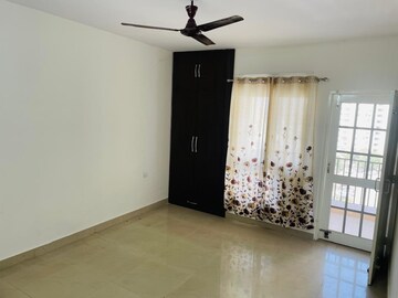 Room in 3 BHK Apartment at Alaknanda Apartment Gomti Nagar, Gomti Nagar – for Rent