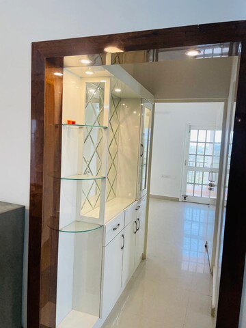 Room in 3 BHK Apartment at Alaknanda Apartment Gomti Nagar, Gomti Nagar – for Rent