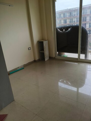 2 BHK Apartment For Rent in ROF Aalayas, Sector 102
