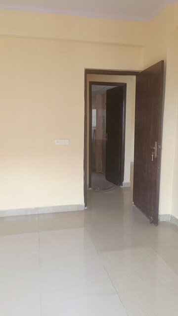 Room in 2 BHK Apartment at Aims Golf City, Sector 75 – for Rent