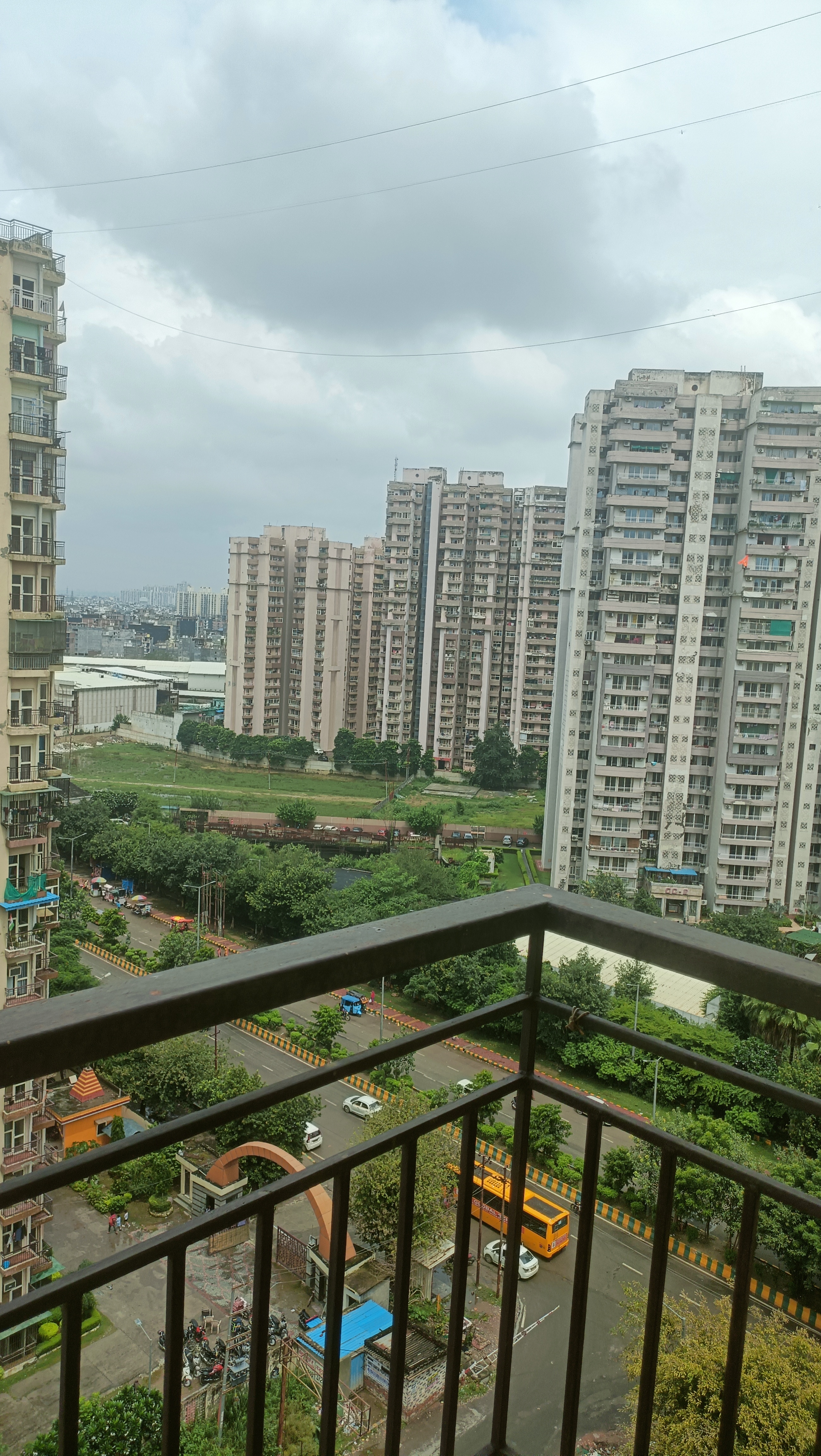 2 BHK Apartment For Rent in Aims Golf City