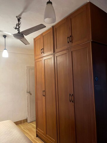 Furnished Amenities in 2 BHK Apartment at Andheri West – for Rent