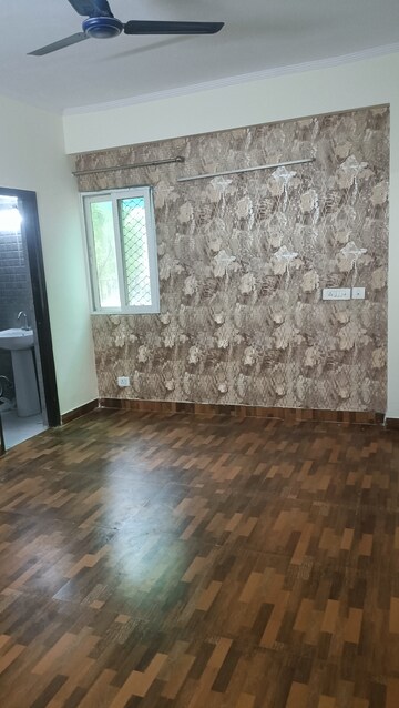 Room in 2 BHK Apartment at Gardenia Gateway, Sector 75 – for Rent