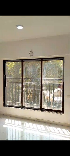 Room in 1 BHK Apartment at Baccha Bismillah Tower, Byculla – for Sale