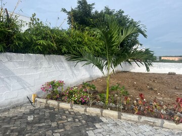 Plot Area in 3 BHK Villa at Uthandi – for Sale