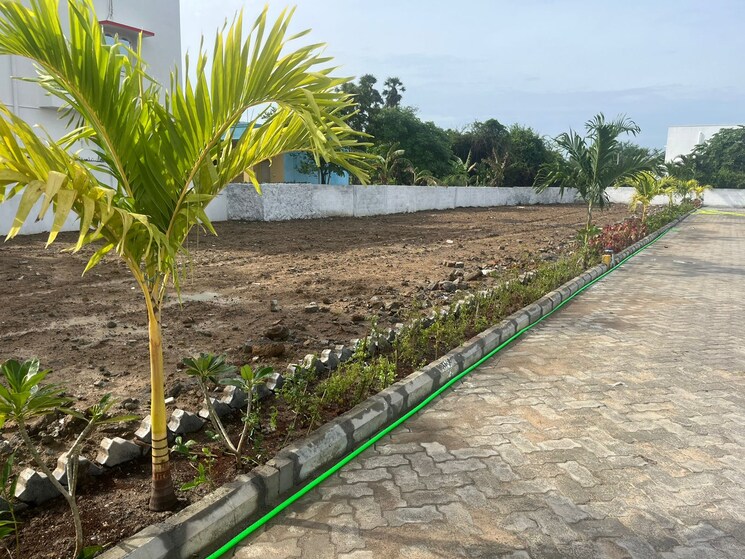 Garden, uthandi 3 Bedroom 2000 Sq.Ft. Villa In Uthandi Chennai 9151718