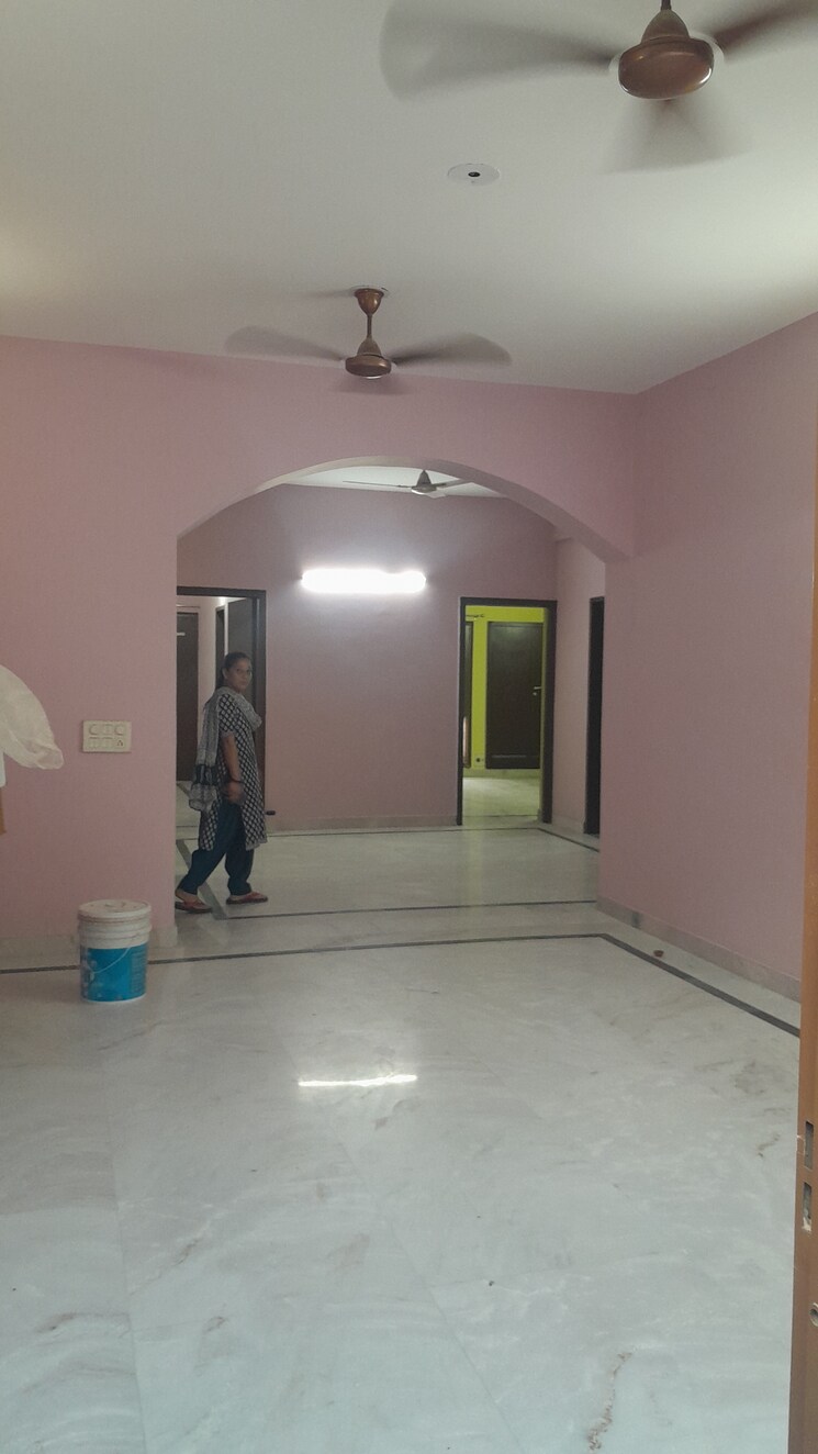 Bathroom, ss-mayfield-gardens 3 Bedroom 1600 Sq.Ft. Builder Floor In Sector 51 Gurgaon 9151717