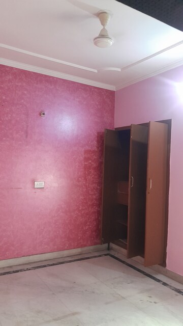 Furnished Amenities in 2 BHK Builder Floor at Uppal Southend, Sector 49 – for Rent