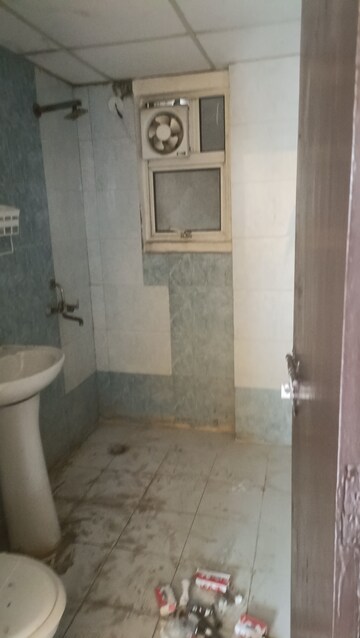 Bathroom in 3 BHK Apartment at Gardenia Gateway, Sector 75 – for Rent