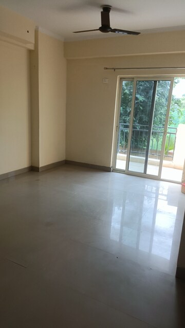 Room in 3 BHK Apartment at Gardenia Gateway, Sector 75 – for Rent