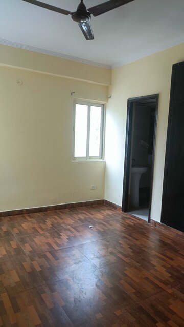 Room in 3 BHK Apartment at Gardenia Gateway, Sector 75 – for Rent