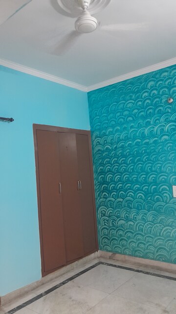 Furnished Amenities in 2 BHK Builder Floor at Uppal Southend, Sector 49 – for Rent