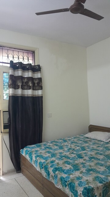 Kitchen in 2 BHK Builder Floor at Unitech South City II, Sector 50 – for Rent