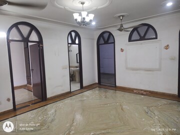 Building Lobby in 3 BHK Builder Floor at Mehrauli – for Rent