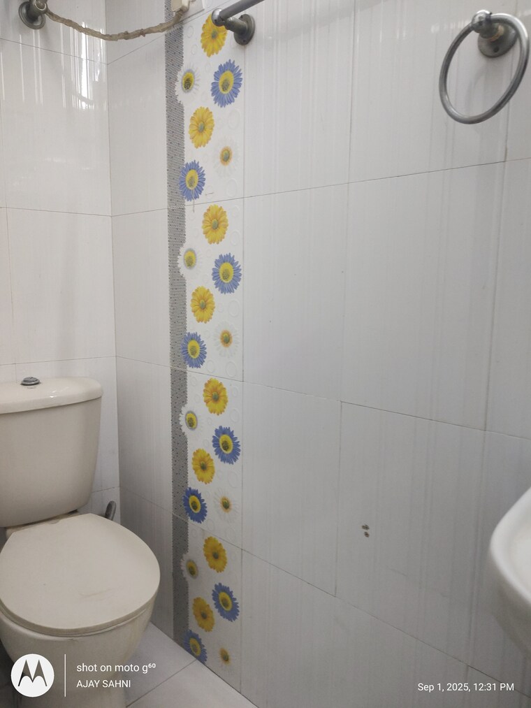 Bathroom, mehrauli 3 Bedroom 1350 Sq.Ft. Builder Floor In Mehrauli Delhi 9151745