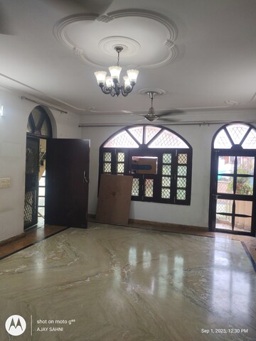 Furnished Amenities in 3 BHK Builder Floor at Mehrauli – for Rent
