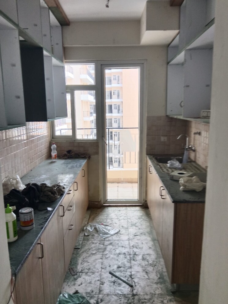 Kitchen, amrapali-crystal-homes 3 Bedroom 1375 Sq.Ft. Apartment In Sector 76 Noida 9151748