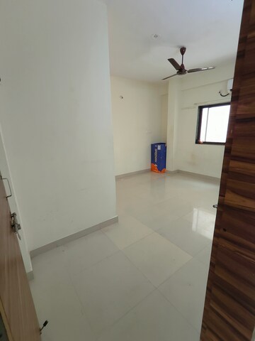 Room in 1 BHK Apartment at Kharadi – for Rent