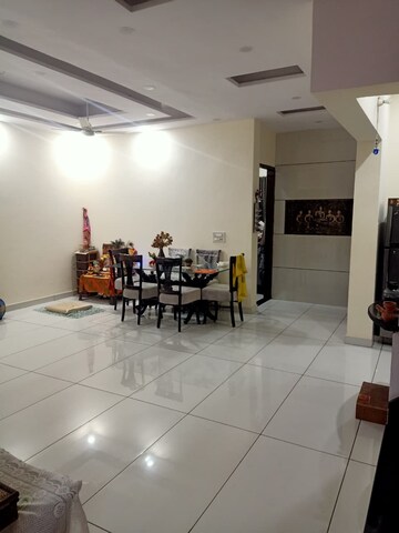 Living Room in 3.5 BHK Villa at Sector 18 – for Rent
