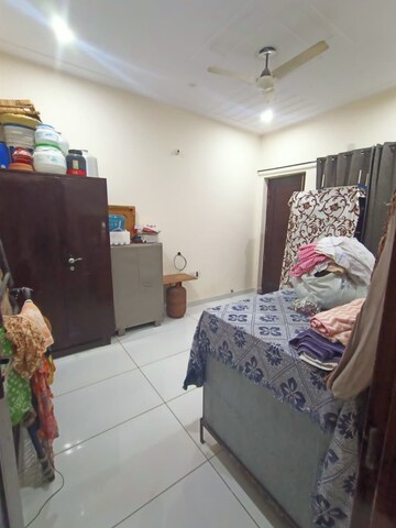 Utility Room in 3.5 BHK Villa at Sector 18 – for Rent