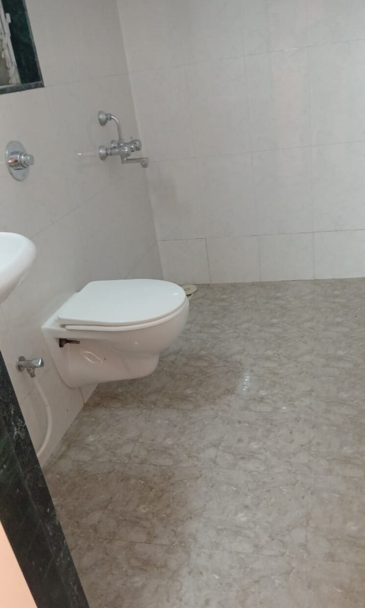 Bathroom, romell-orbis 1 Bedroom 426 Sq.Ft. Apartment In Andheri East Mumbai 9151801