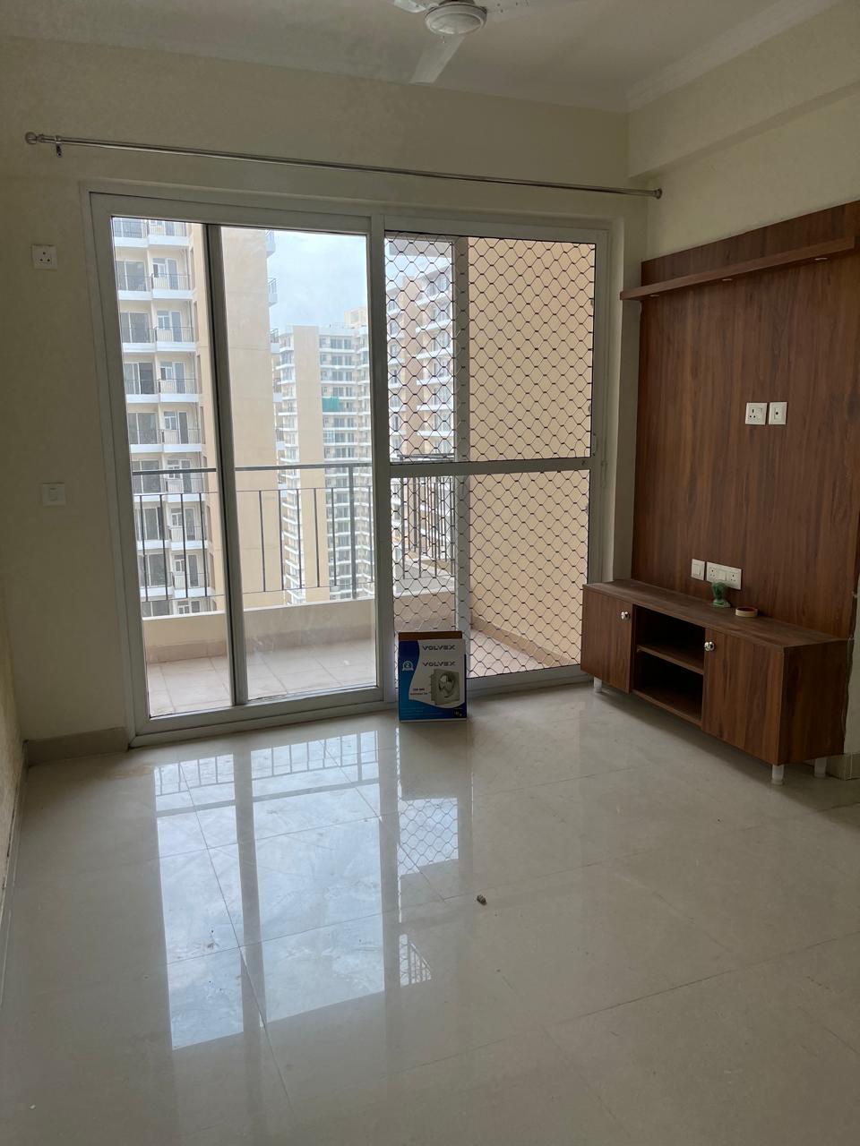 3 BHK + Pooja Room 1700 Sq.Ft. Apartment in Amrapali Crystal Homes