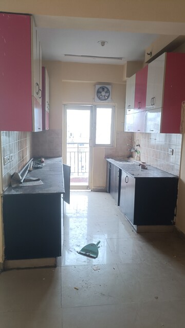 Team Area in 2 BHK Apartment at Gardenia Golf City, Sector 75 – for Rent