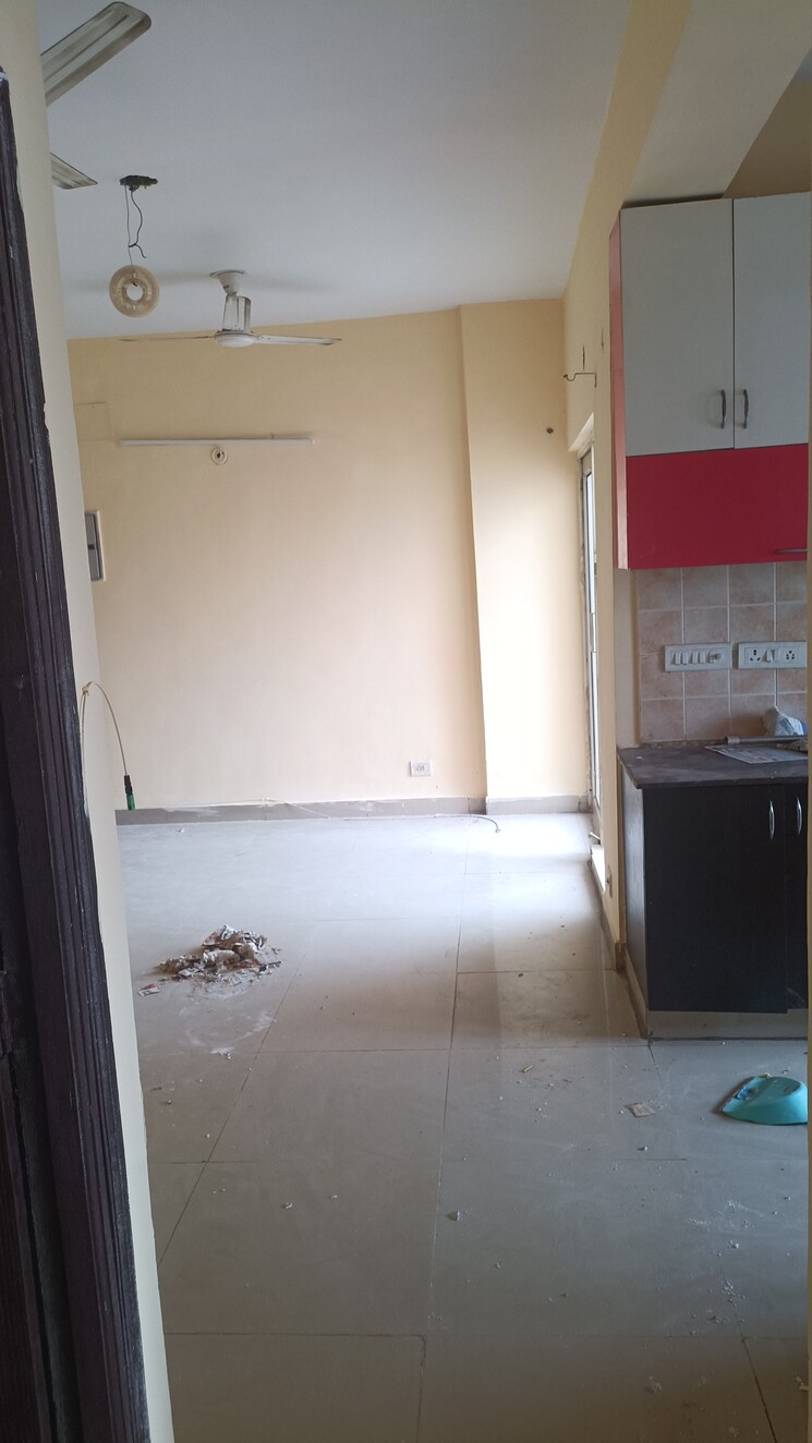 undefined, gardenia-golf-city 2 Bedroom 950 Sq.Ft. Apartment In Sector 75 Noida 9151817