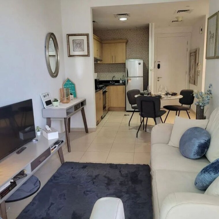 Living Room, paras-tierea 1 Bedroom 450 Sq.Ft. Apartment In Sector 137 Noida 9151827