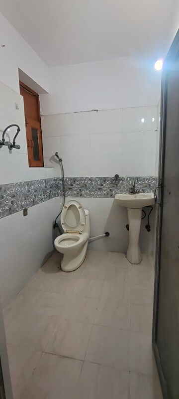 Bathroom in 3 BHK Apartment at Gardenia Gateway, Sector 75 – for Rent