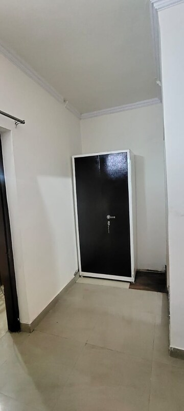 Furnished Amenities in 3 BHK Apartment at Gardenia Gateway, Sector 75 – for Rent