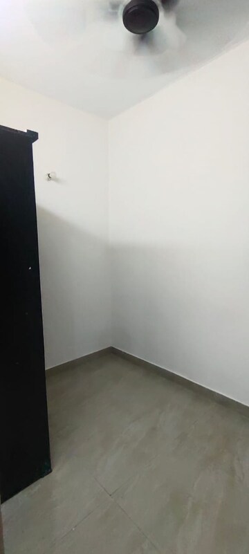 Room in 3 BHK Apartment at Gardenia Gateway, Sector 75 – for Rent