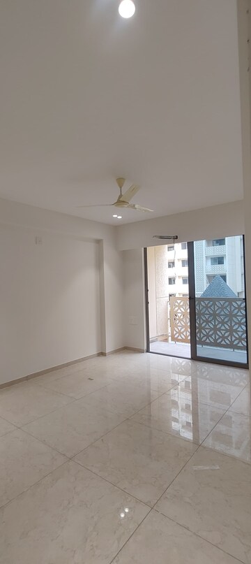 Room in 4 BHK Apartment at Bopal – for Rent