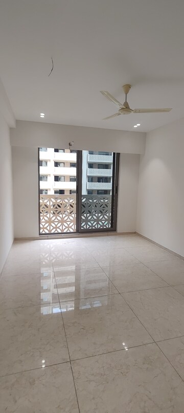 Room in 4 BHK Apartment at Bopal – for Rent