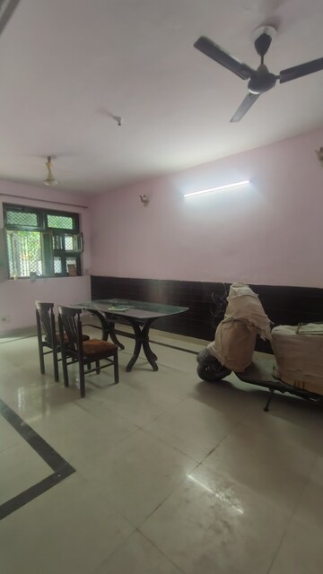 2 BHK Builder Floor For Rent in Sector 23