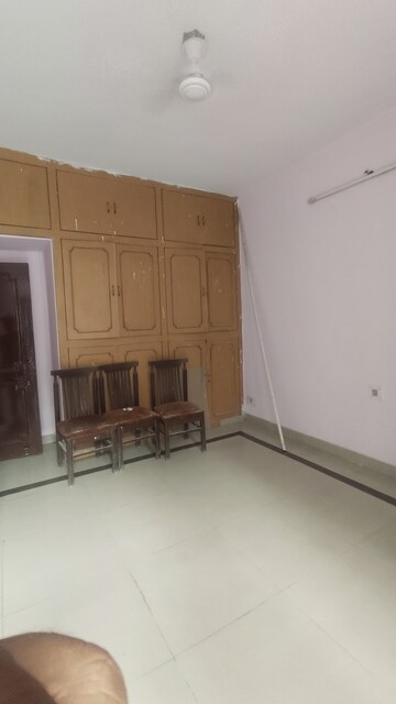 Furnished Amenities in 2 BHK Builder Floor at Sector 23 – for Rent