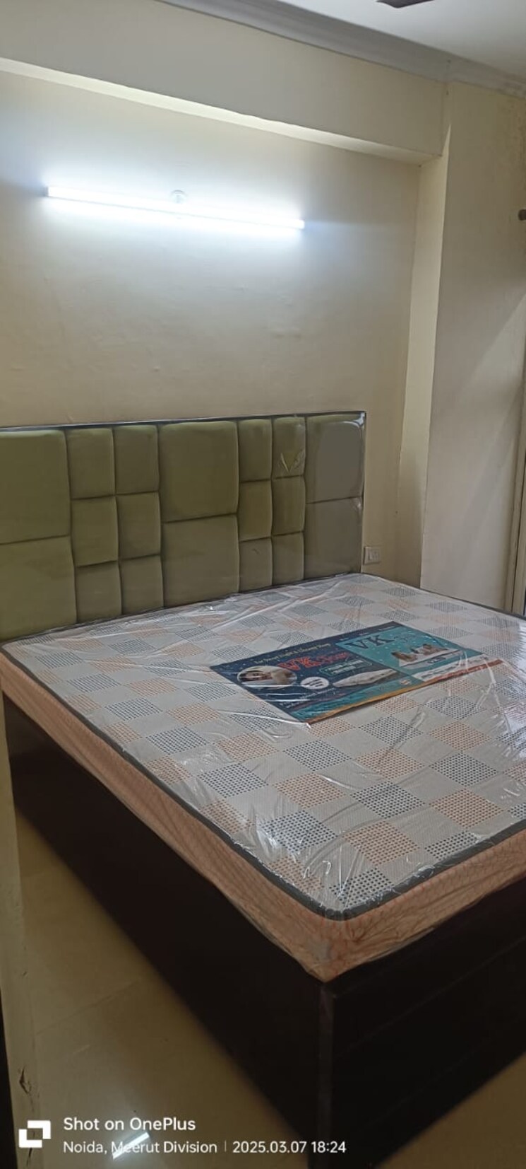 Bedroom, amrapali-crystal-homes 3 Bedroom 1375 Sq.Ft. Apartment In Sector 76 Noida 9151852