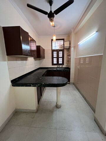 Kitchen in 2 BHK Builder Floor at Sushant Vyapaar Kendra, Dlf Phase iv – for Rent