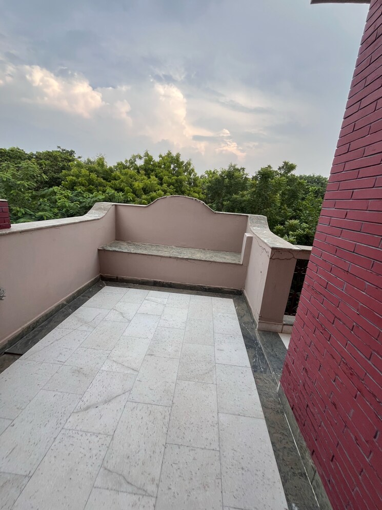 Others, sushant-vyapaar-kendra 2 Bedroom 1454 Sq.Ft. Builder Floor In Dlf Phase iv Gurgaon 9151891