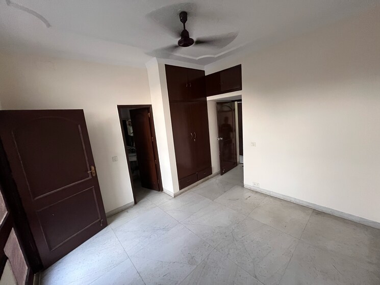 Others, sushant-vyapaar-kendra 2 Bedroom 1454 Sq.Ft. Builder Floor In Dlf Phase iv Gurgaon 9151891