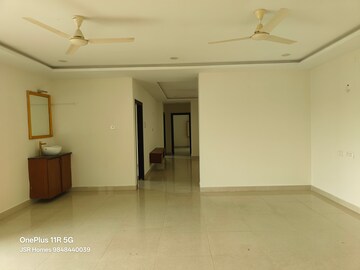 Room in 3 BHK Apartment at Coral Apartments Begumpet, Begumpet – for Rent