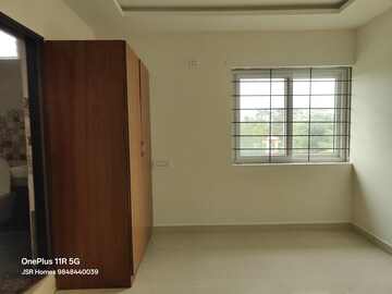 Room in 3 BHK Apartment at Coral Apartments Begumpet, Begumpet – for Rent