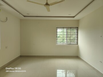 Room in 3 BHK Apartment at Coral Apartments Begumpet, Begumpet – for Rent