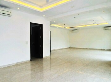 Room in 4 BHK Builder Floor at Anand Lok – for Rent